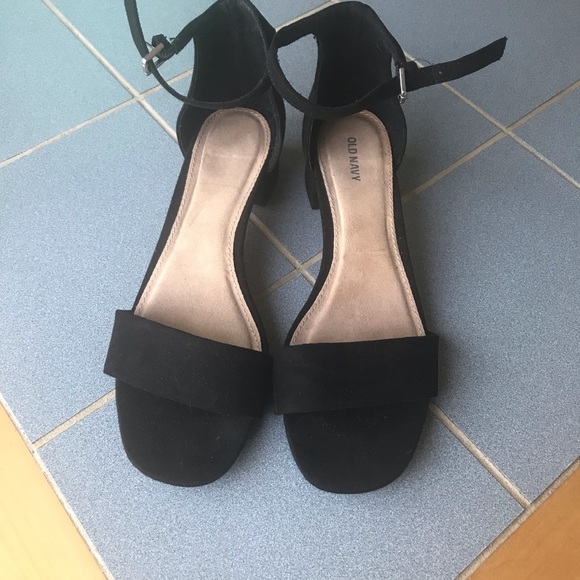 Size 9 Black Summer Heel! ❤️ - Picture 3 of 4